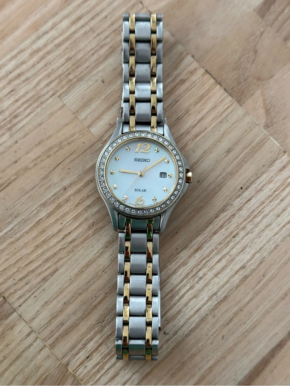 Seiko Solar Ladies Watch Pearl Dial Swarovski Crystals Two-Tone Bracelet Date